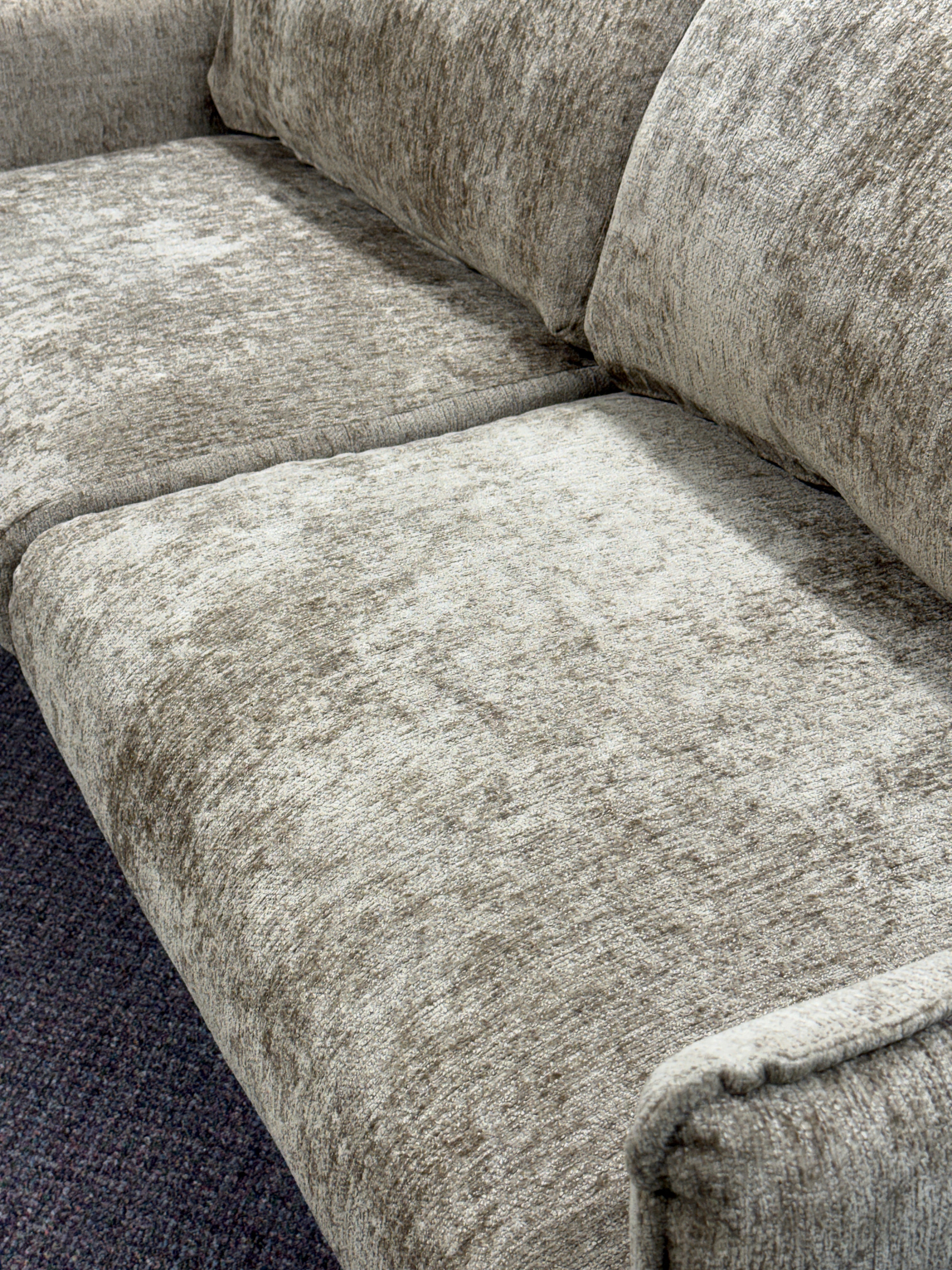 Modern Chenille Loveseat Sofa | Mid-Century Wood Legs | New Open Box